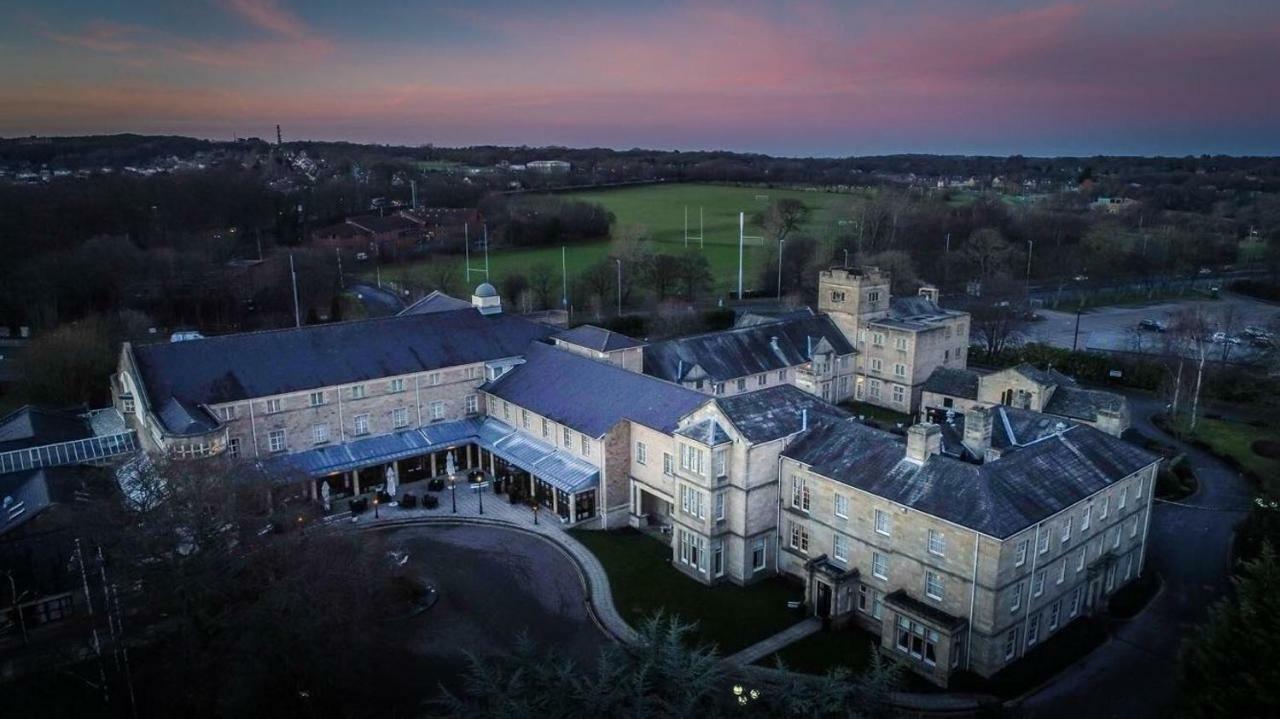 Weetwood Hall Estate Leeds  Exterior photo